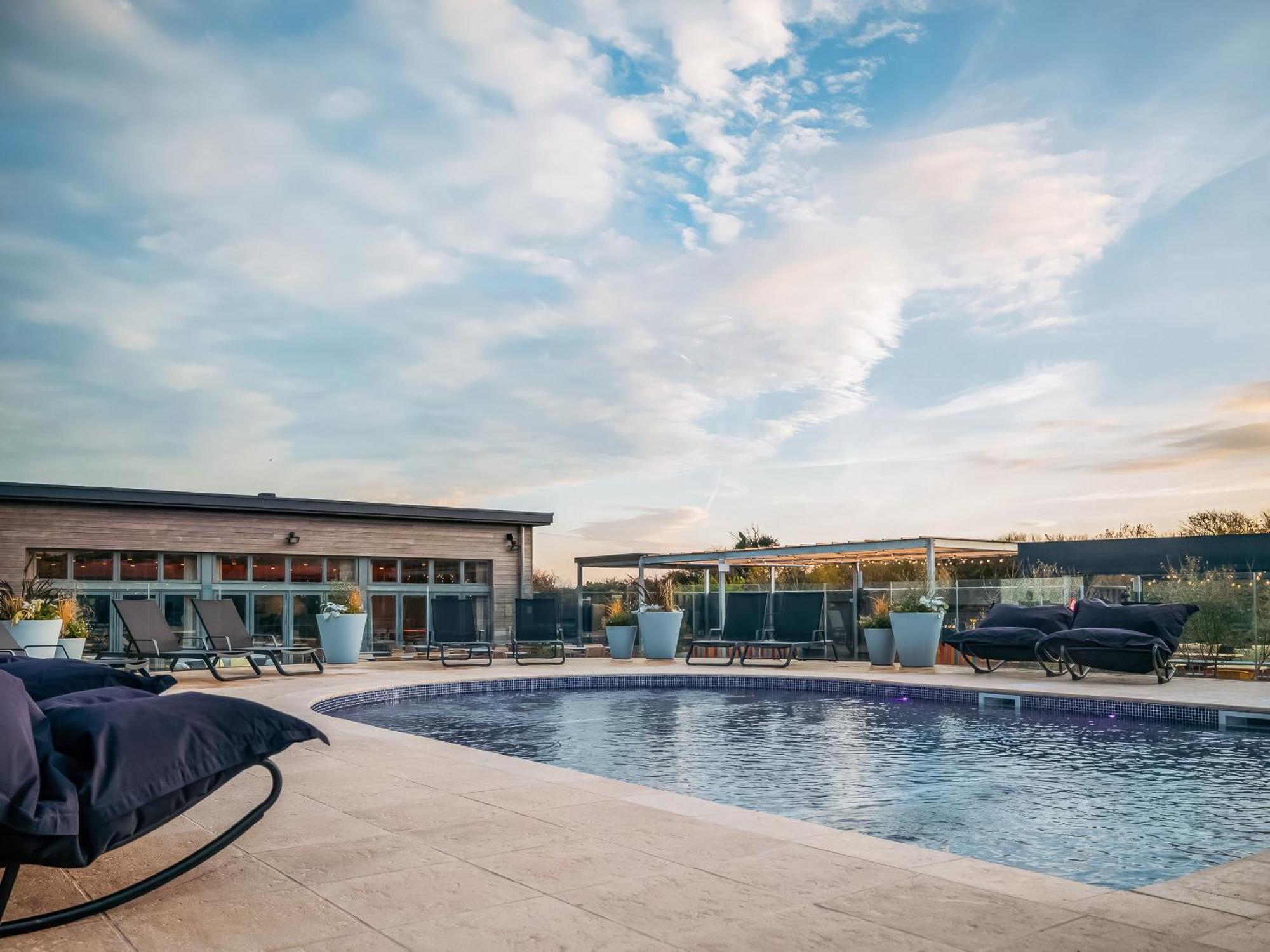 Una Argentum 60 Carbis Bay Exterior photo